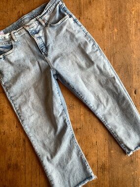 GAP Light Blue Straight Cropped Jeans
